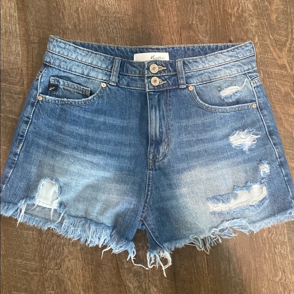 KanCan size 7(27) denim shorts